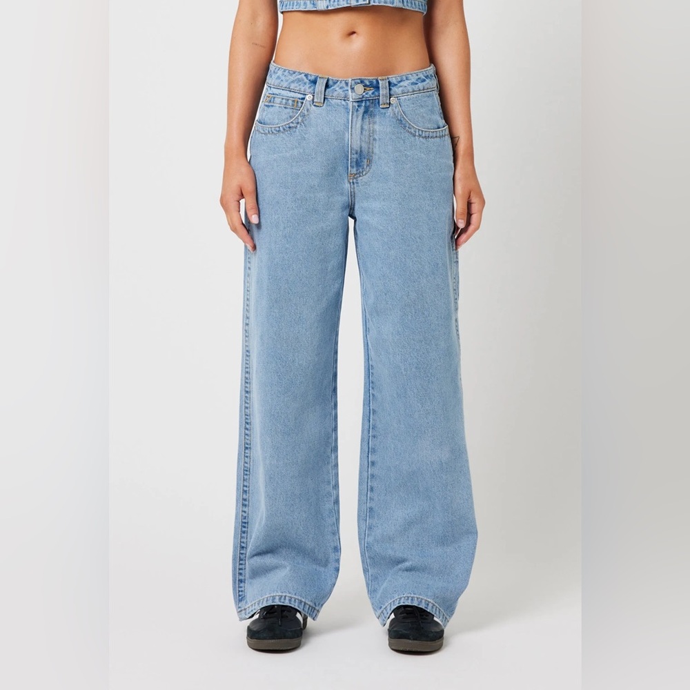 Abrand jeans 95 mid baggy. Size 26.